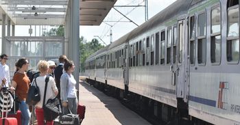 Zniżki na bilety PKP 2025. Możesz podróżować taniej