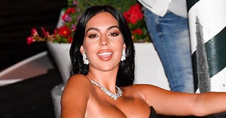 Georgina Rodriguez ŚMIEJE SIĘ z ograniczonej higieny w dokumencie Netfliksa: "Kąpiel polska wygląda tak, że myjesz KROCZE, TYŁEK I PACHY"