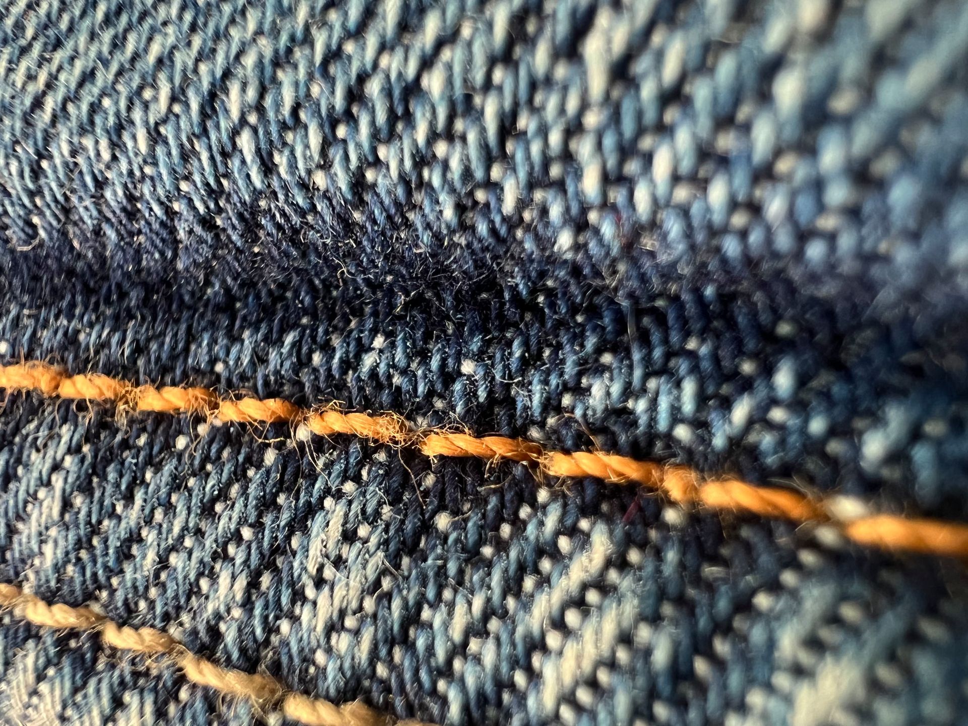 Tryb makro w iPhonie 13 Pro jest super. Szkoda tylko, że Apple nie umie brać przykładu z konkurencji 11
