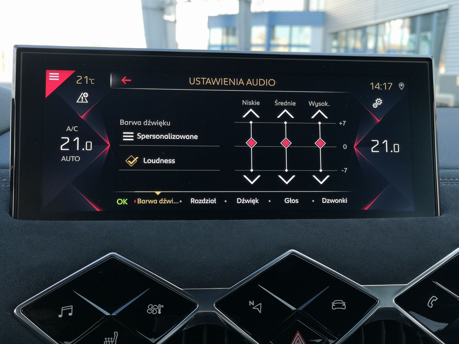 DS 3 Crossback: Rzut oka na system info-rozrywki, systemy wsparcia i bezpieczeństwa 17