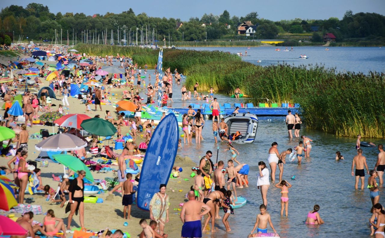 Tarnobrzeg: Gorąca środa 20 sierpnia nad Jeziorem Tarnobrzeskim. Tak korzystamy z uroków wakacji