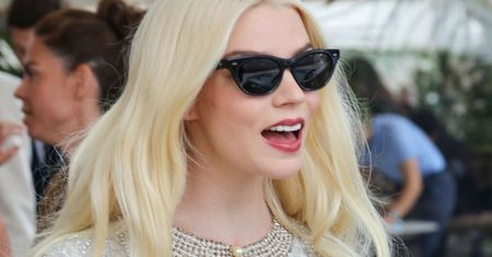 Anya Taylor-Joy w ryzykownej kreacji. Wystarczyła chwila nieuwagi, by zaliczyć wpadkę