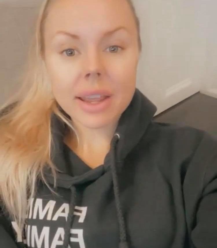 Angelica Isaksen - oskarża klinikę promowaną przez celebrytki o spartaczenie jej operacji