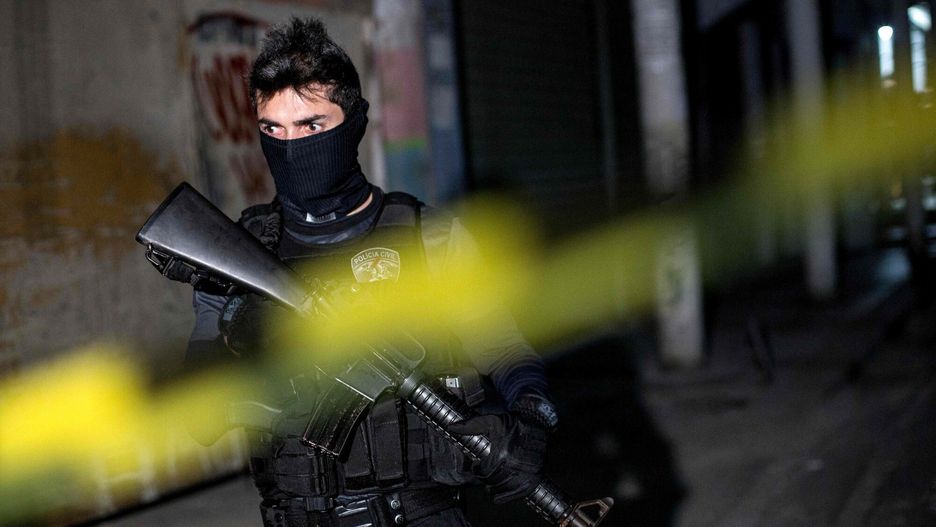 Brazylijski policjant. Zdjęcie ilustracyjne