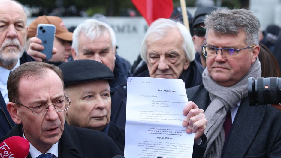 Jarosław Kaczyński z Maciejem Wąsikiem, luty 2024 r.