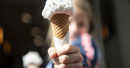 Sygnał ostrzegawczy. Może alarmować o jadzie kiełbasianym