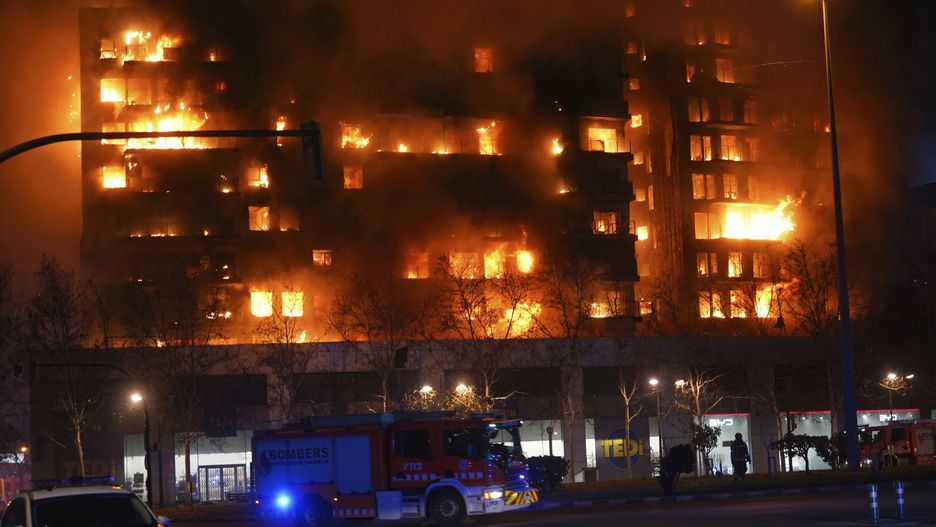 Temporary
A housing block burns in Valencia, Spain, Thursday, Feb. 22, 2024. The cause of the fire is unknown and if there are any victims. (AP Photo/Alberto Saiz)
Alberto Saiz