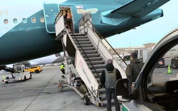 Agresywni i nietrzeźwi pasażerowie to nie wszystko. Jednemu zebrało się na żarty
