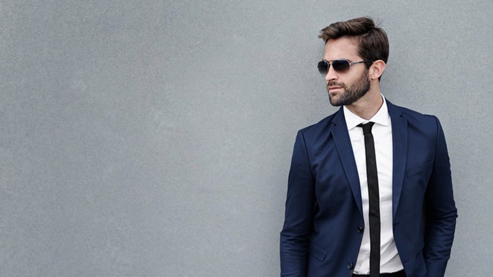 Wybierz klasyczny garnitur, który będzie pasował do twojej sylwetki