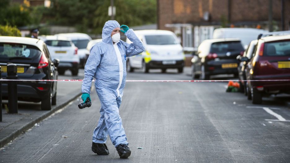 Dwie Polki zaatakowane m?otkiem przez m??czyzn? w LondynieThe family of a mother and daughter battling for life after being repeatedly bludgeoned with a hammer said today there was "no reason" for the shocking street attack. Both victims, aged 64 and 30, remain critically ill in hospital after they were attacked in Eltham shortly after midday yesterday. Detectives arrested 27-year-old Joe Xuereb last night on suspicion of attempted murder after taking the rare step of naming him as a suspect hours after the assault. The mother is said to have been visiting her daughter when they were set upon as they walked down Adderley Gardens.   ? Lucy Young / Evening Standard / eyevineEvening Standard