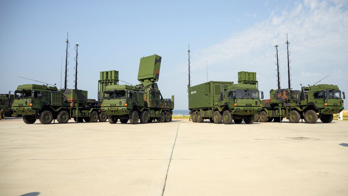 KIEL, GERMANY - SEPTEMBER 4: The IRIS-T SLM air defence system is seen in operation mode and fully set up during the operative launch of the Bundeswehr's first IRIS-T SLM air defence system at the Todendorf military base on September 4, 2024 in Panker, Germany. IRIS-T SLM, developed by Diehl Defence, is a medium-range system capable of bringing down drones, aircraft and missiles. Germany has already supplied Ukraine with at least three of the systems. (Photo by Gregor Fischer/Getty Images)