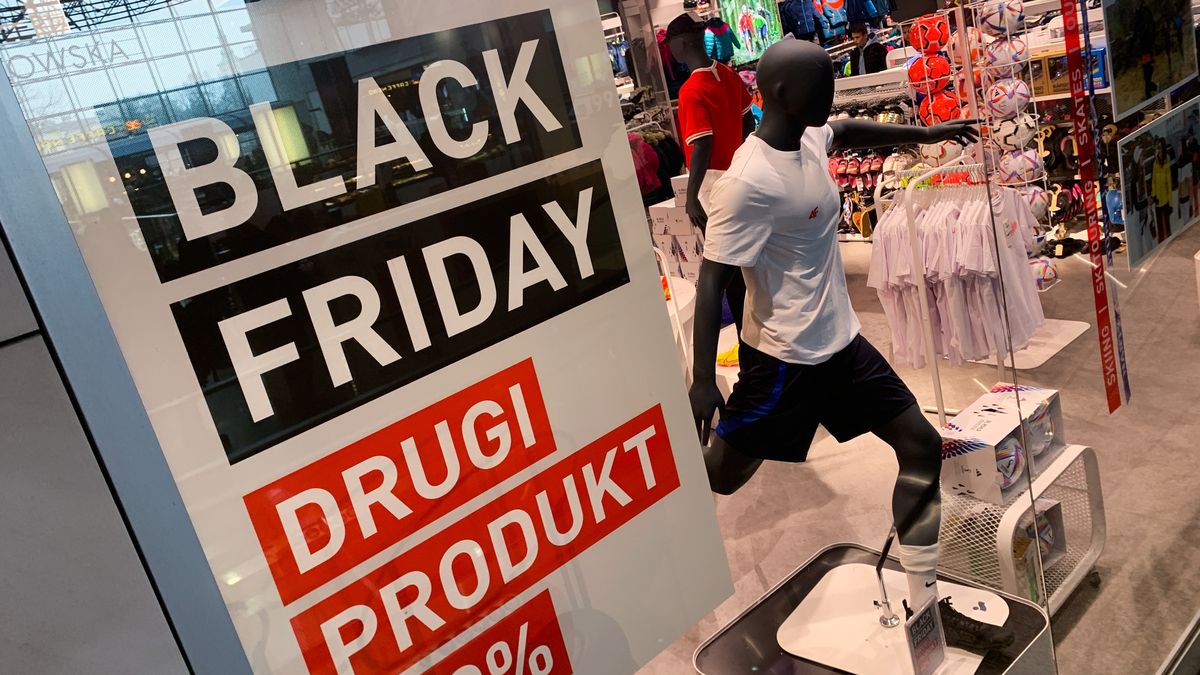 Black Friday nie zawsze oznacza okazję. Uwaga na oszustów i manipulowanie cenami