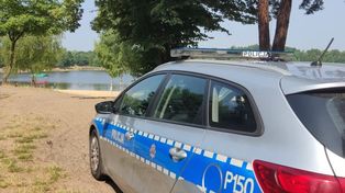 Tragiczny finał w Bieruniu: Policjanci badają okoliczności utonięcia młodego mężczyzny