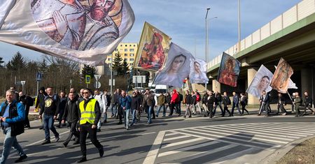 Modlitwa przeszła ulicami Poznania. Trwa ogólnopolskie spotkanie Wojowników Maryi