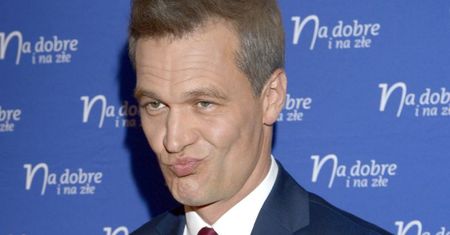 Michał Żebrowski, aktor "Na dobre i na złe", utyskuje na TVP: "Obawiam się NAWET PATRZEĆ W KIERUNKU PŁOTU na Woronicza!"