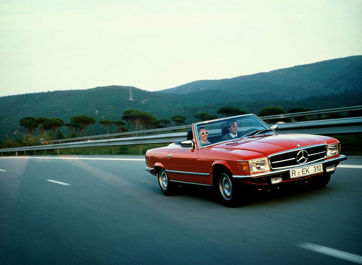 1972 Mercedes-Benz SL W107 (fot. vansterfilen.files.wordpress.com)