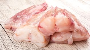 O wiele lepszy od karpia. Jest delikatny, prawie nie ma ości i żyje tylko najczystszych wodach