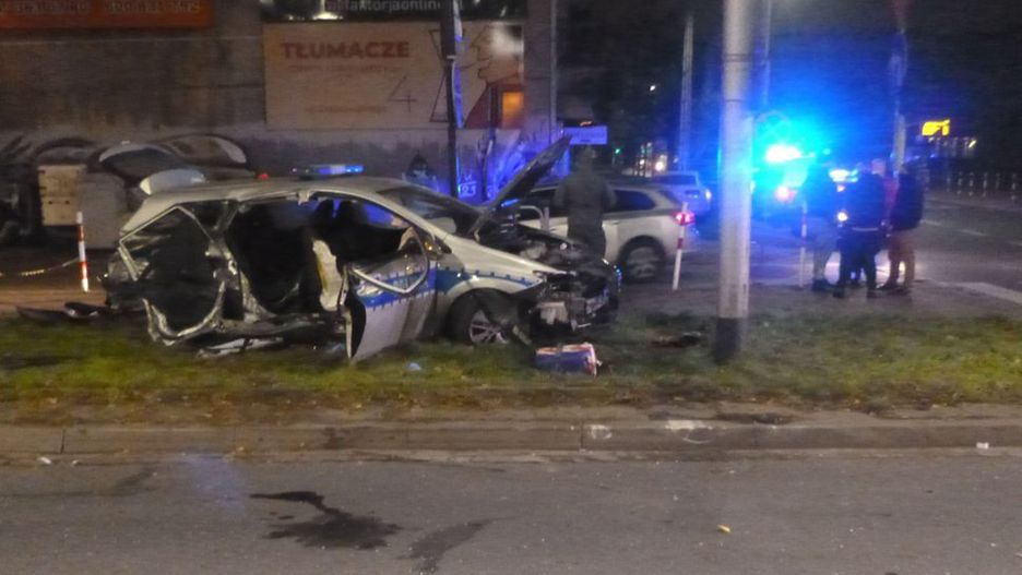 Śląsk. Wypadek w Częstochowie. Rozbity radiowóz (Fot.: policja.gov.pl)