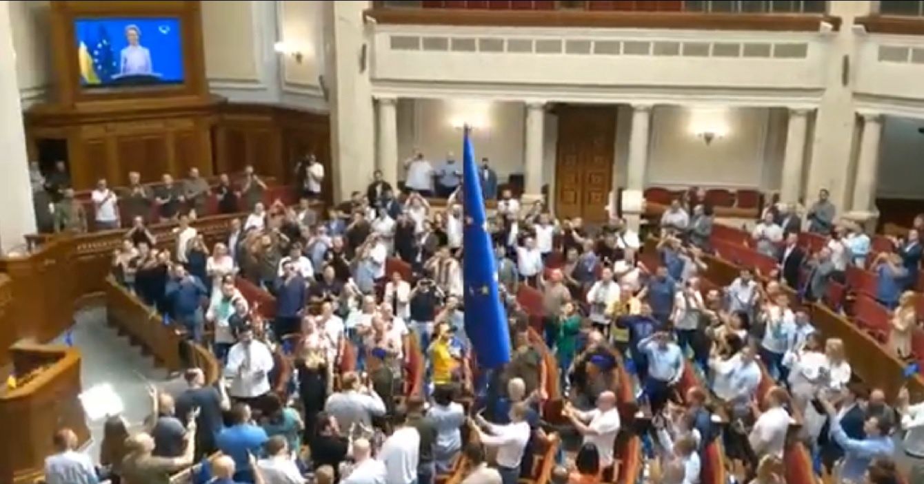 Ważny moment w ukraińskim parlamencie. Czekali na to lata