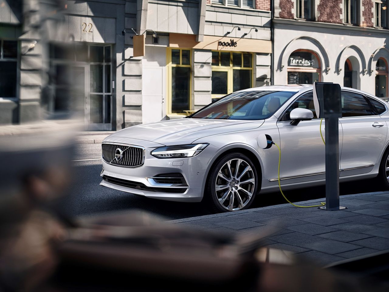 Volvo S90 T8 eAWD (fot. Volvo)