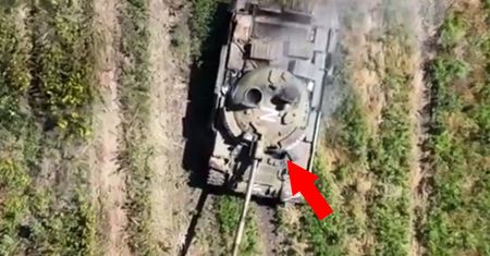 Zniszczyli rosyjski czołg T-62 zwykłym granatem