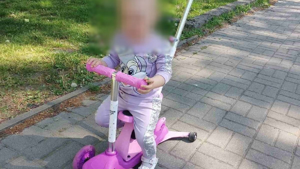 2-letnia dziewczynka została okradziona.