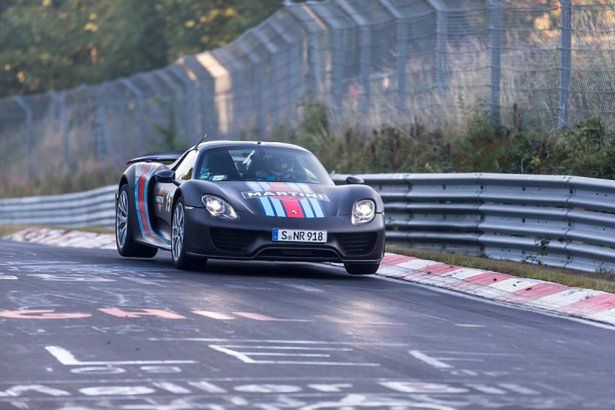 Porsche 918 Spyder osiągnęło 6 minut 57 sekund na Nürburgringu