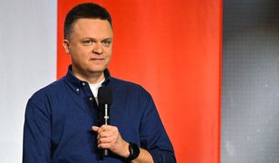 Pokazał książkę z podpisem Kaczyńskiego. Hołownia kpił ze sceny