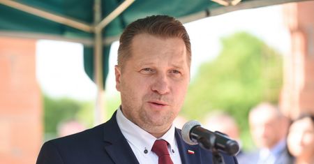 "Czarnek, idź precz". Protest przed Ministerstwem Edukacji