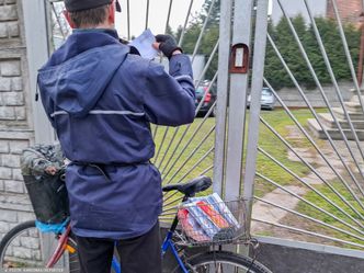 Specjalna przesyłka od rządu. Trafi do każdego domu w Polsce