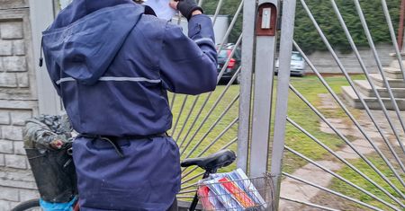Specjalna przesyłka od rządu. Trafi do każdego domu w Polsce