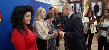 Lębork: Dzień Edukacji Narodowej w ratuszu. "Nie szukają poklasku a jednak zmieniają świat"