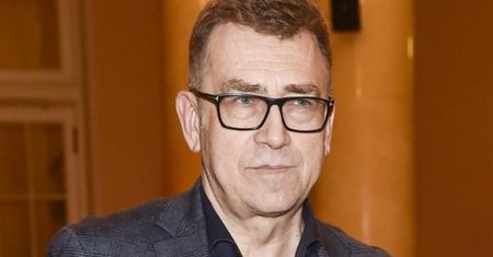 Ożenił się po raz czwarty. Tak potraktował trzecią żonę