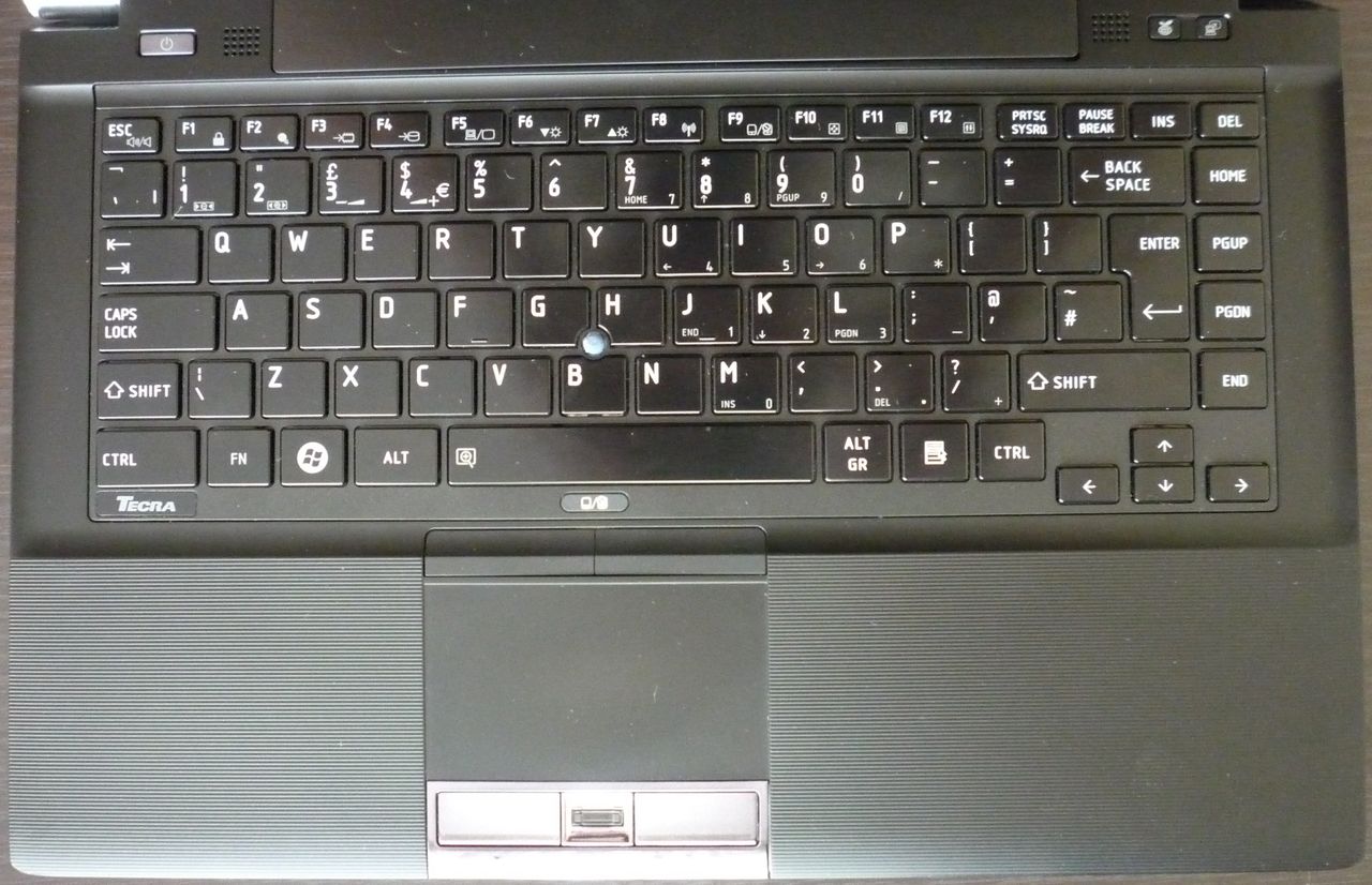 Toshiba Tecra R840 - klawiatura, touchpad i AccuPoint