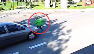 Wbiegł prosto pod samochód. Kamery nagrały 10-latka