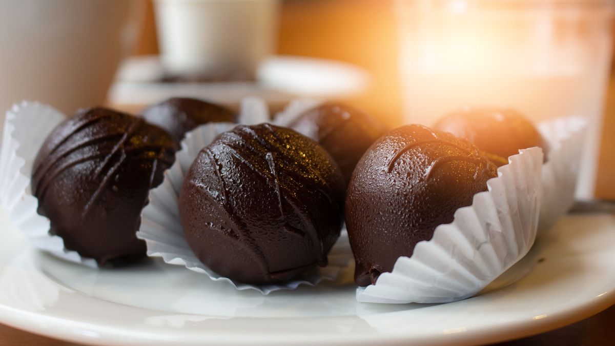 Domowe batoniki bounty. Prosty przepis na słodką przekąskę