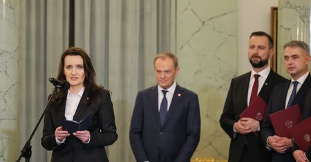 Nadchodzi bon senioralny. "Nie gotówka, a wsparcie". Minister wyjaśnia