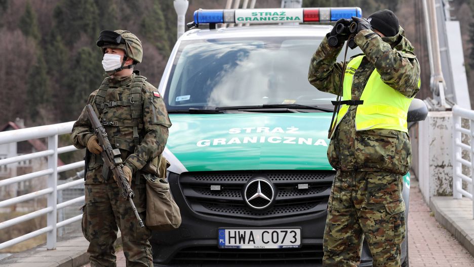 Koronawirus w Polsce. Nowe zasady kwarantanny po przekroczeniu granicy