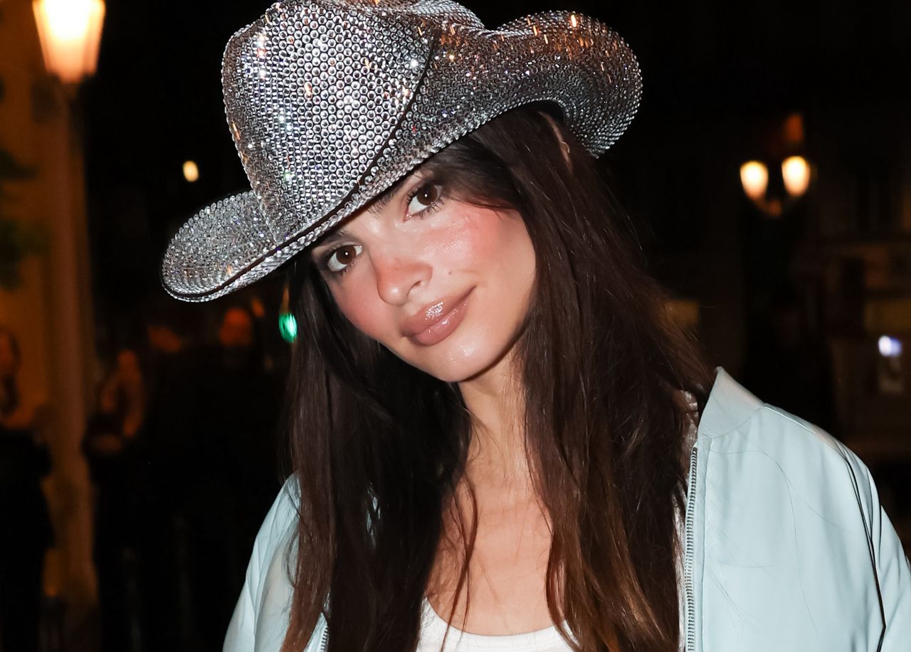 Emily Ratajkowski nie zawiodła. Oto najciekawsze stylizacje z NY Fashion Week 2023