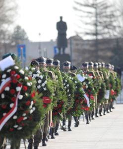 Warszawa. Obchody 11. rocznicy katastrofy smoleńskiej. Uroczystości w stolicy [ZDJĘCIA]