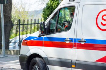 Lwówek: Interwencja ratunkowa. 16-latka zatruła się oparami chloru