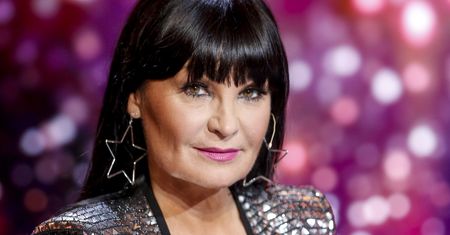 Iwona Pavlović jak Pamela Anderson seksownie biegnie po plaży