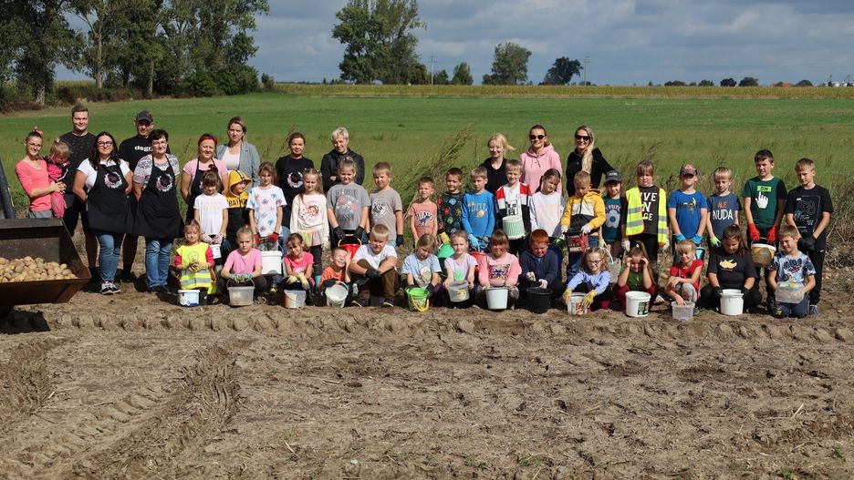To nie tylko okazja do nauki, ale także do integracji i kultywowania regionalnych tradycji, zakończona wspólnym ogniskiem i pyszną kiełbaską