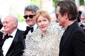 Paweł Pawlikowski w Cannes na czerwonym dywanie. Nie obyło się bez małej wpadki