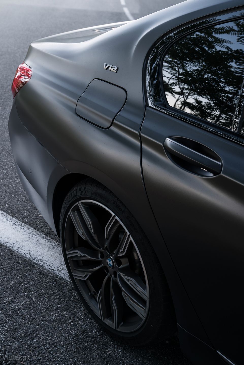 BMW M760Li xDrive (2018) (fot. Arnaud Taquet)