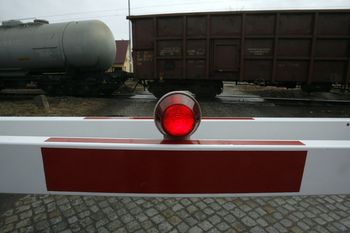 Przejazd kolejowy w Bronowie zamknięty. Zostały wyznaczone objazdy