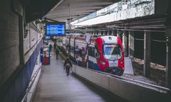 Zderzenie pociągów w Warszawie. Są ranni, ruch wstrzymany