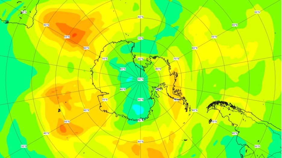 Codzienny wykres prognozy ozonu opracowywany przez Copernicus Atmosphere Monitoring Service.
