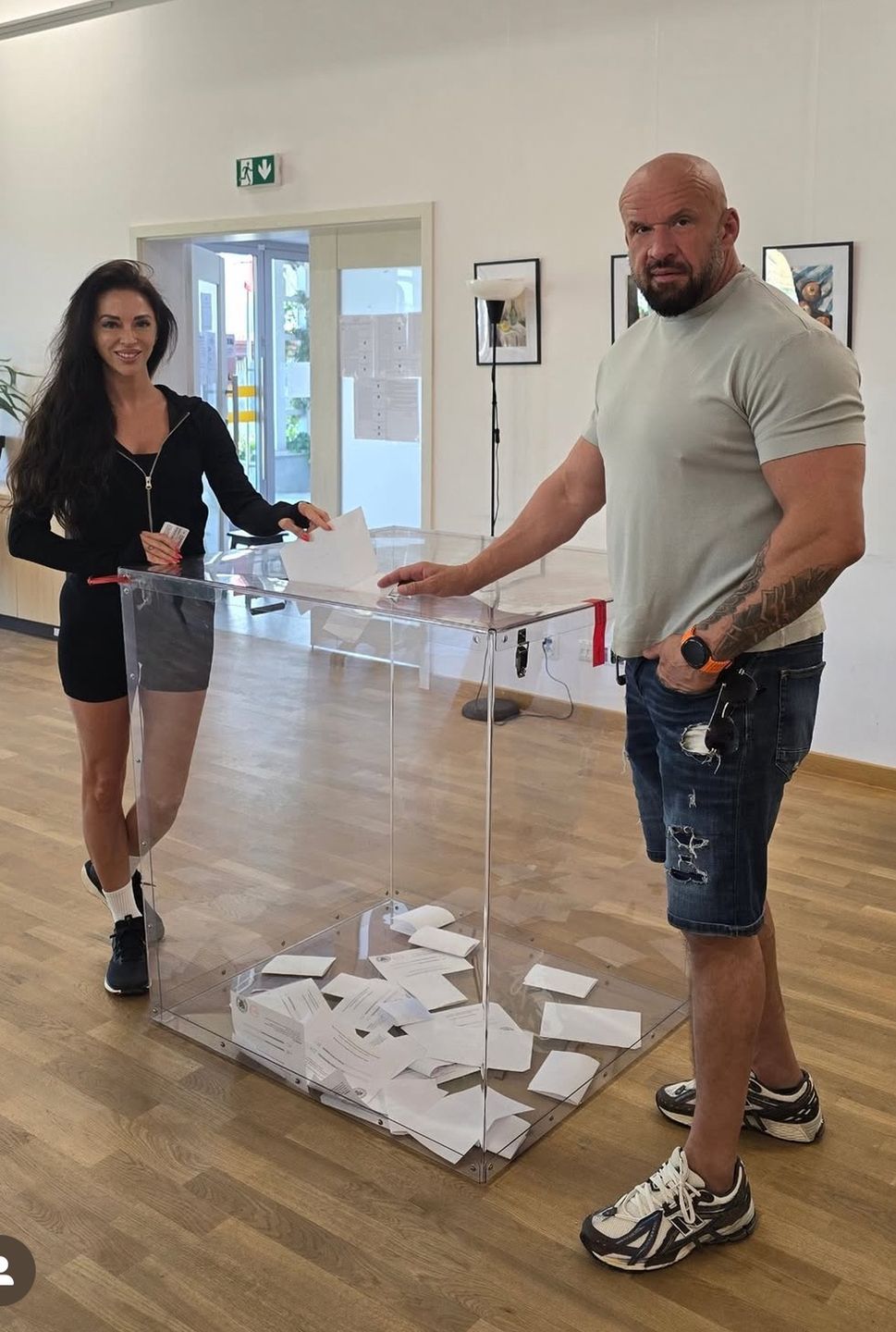 Tomasz Oświeciński z żoną