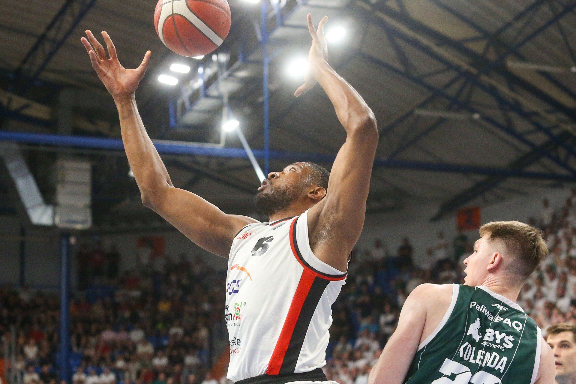 (Koszykarze PGE Startu Lublin pokazali moc w piątym, finałowym meczu ORLEN Basket Ligi z Legią Warszawa i są o krok od tytułu mistrza Polski)